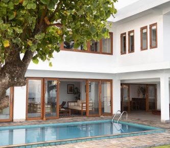 Villa - Beach Front