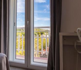 Quadruple Room (4 Adults)