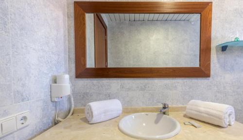 Triple Room (2 Adults + 1 Child)