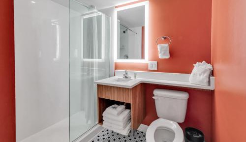 Queen Suite