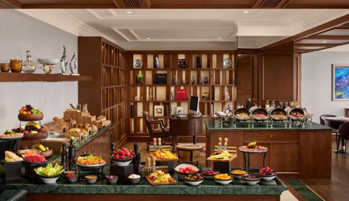 Park Suite with Club Lounge Access