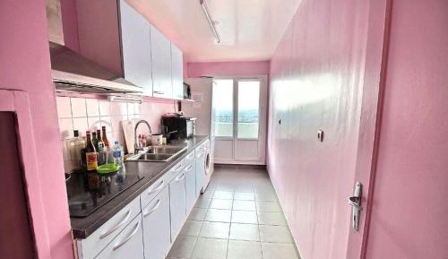 Single Room with Shared Bathroom