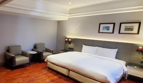 Large Double Room