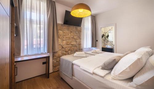 Deluxe Double or Twin Room with Balcony