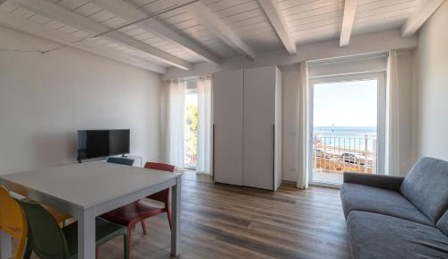 Studio with Sea View