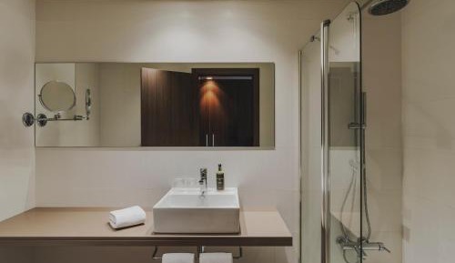 Twin Room with Pool View