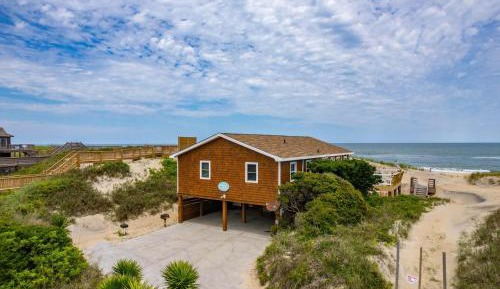 Three-Bedroom Holiday Home 