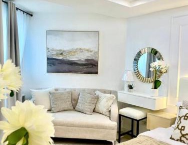 Studio Apartment with Balcony