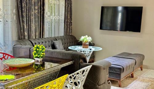 Three-Bedroom Apartment with Balcony