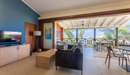Two-Bedroom Apartment with Balcony and Sea View