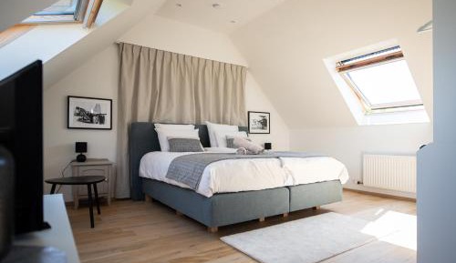 One-Bedroom Apartment with Garden