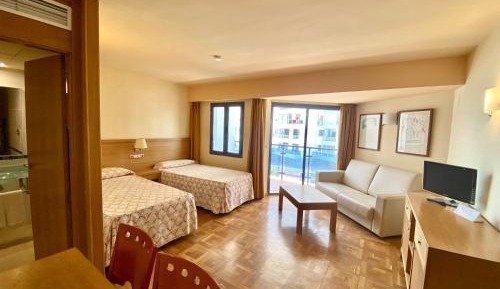 Studio (2 Adults)