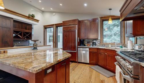 Four bedroom holiday home 