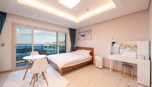 Double Room with Sea View 2