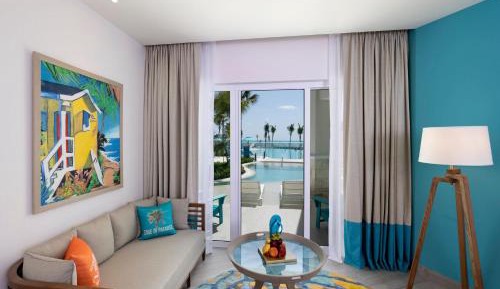 King Paradise Swim-up Suite