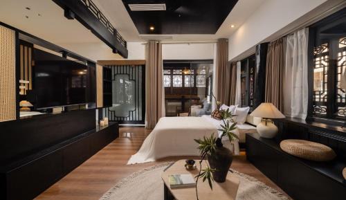 Family Suite with Balcony