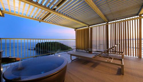 King Room with Spa Bath