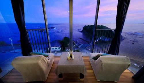 King Suite with Sea View