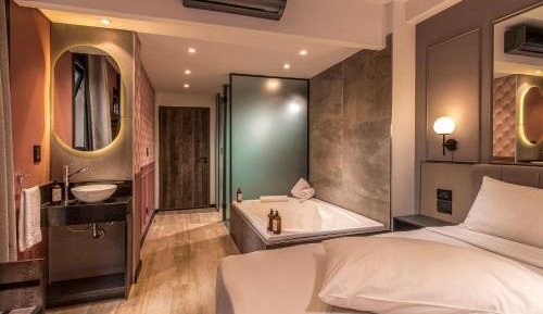 Superior Queen Room