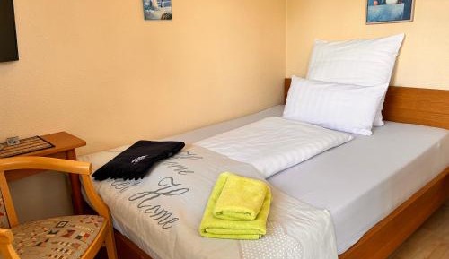Small Single Room