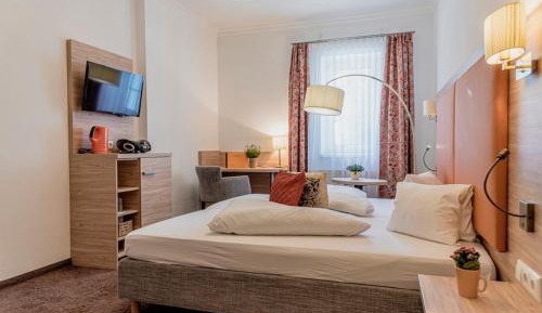 Standard King Room