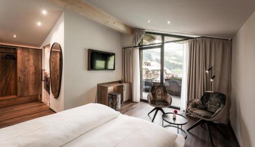 Double Room with Mountain View