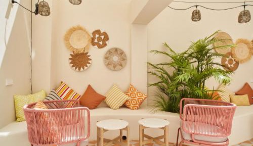 Studio (2 Adults)