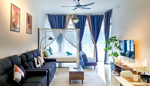 Apartment with Mountain View
