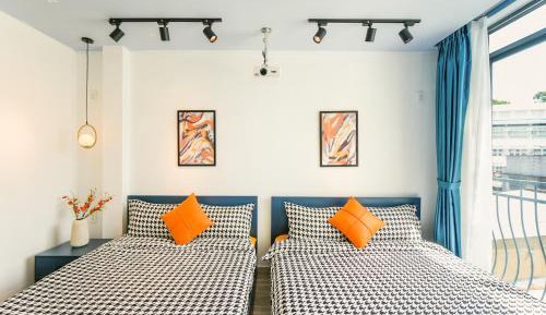 Three-Bedroom Premium Apartment with Balcony
