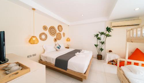 Deluxe Family Room