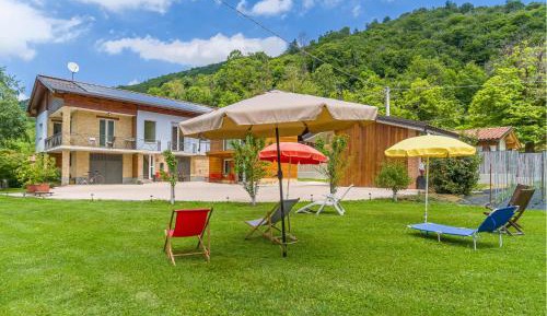 Four-Bedroom Holiday Home