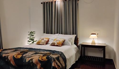 Deluxe Double Room (2 Adults + 1 Child)
