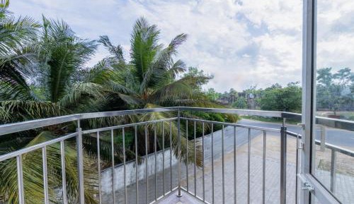 Deluxe Room with Balcony & Living Area