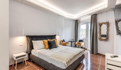 Queen Room with Balcony