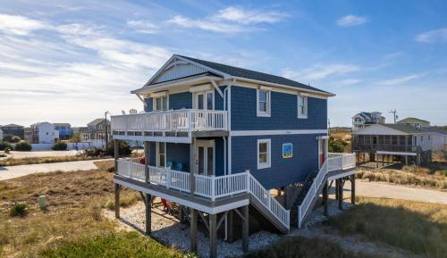 Four-Bedroom Holiday Home