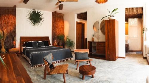 Deluxe Suite with Spa Bath