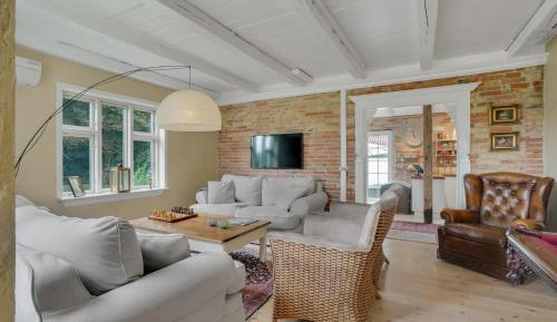 Three-Bedroom Vacation Home 