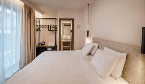 Superior Double or Twin Room with City View