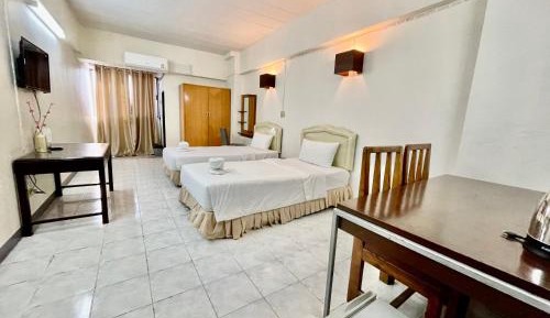 Deluxe Twin Room