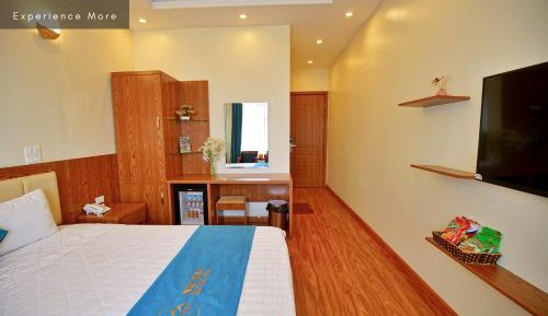 Deluxe Queen Room