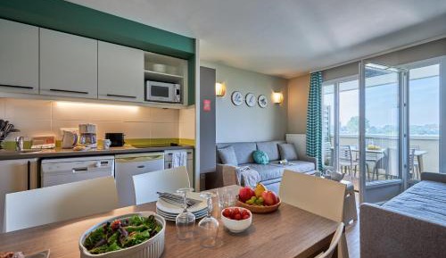 One-Bedroom Apartment with Terrace or Balcony (4 People) - Bocage View