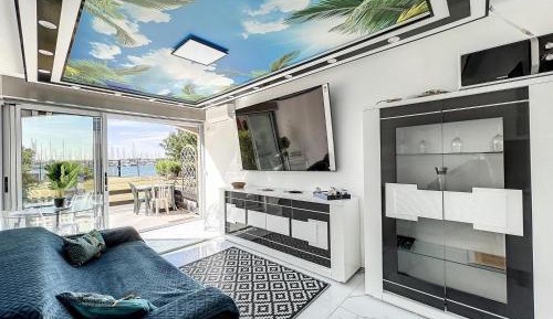 Apartment with Sea View