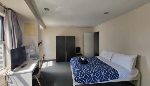 Studio Apartment with One Double Bed