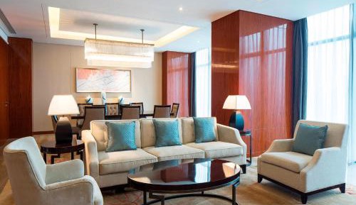 Deluxe Suite, Club level, 1 Bedroom Larger Suite, 1 King