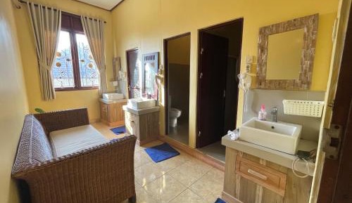 Double Room with Shared Bathroom