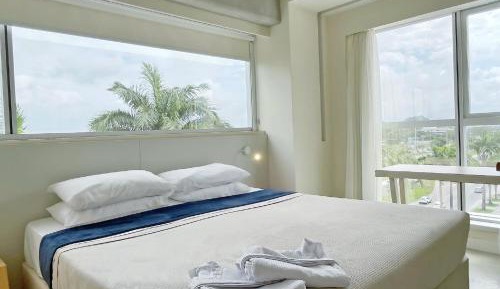 Deluxe Queen Room