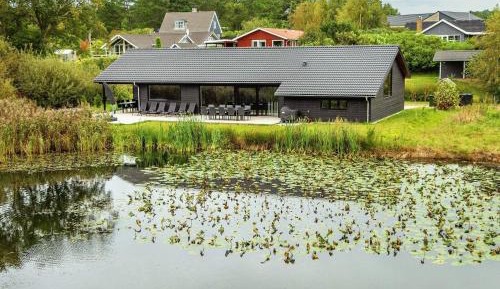 Six-Bedroom Holiday Home