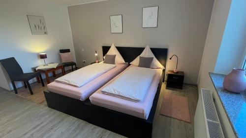 Deluxe Double Room with Shower