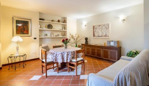 Superior One-Bedroom Apartment