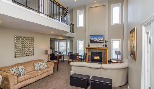 Nine-Bedroom Holiday Home